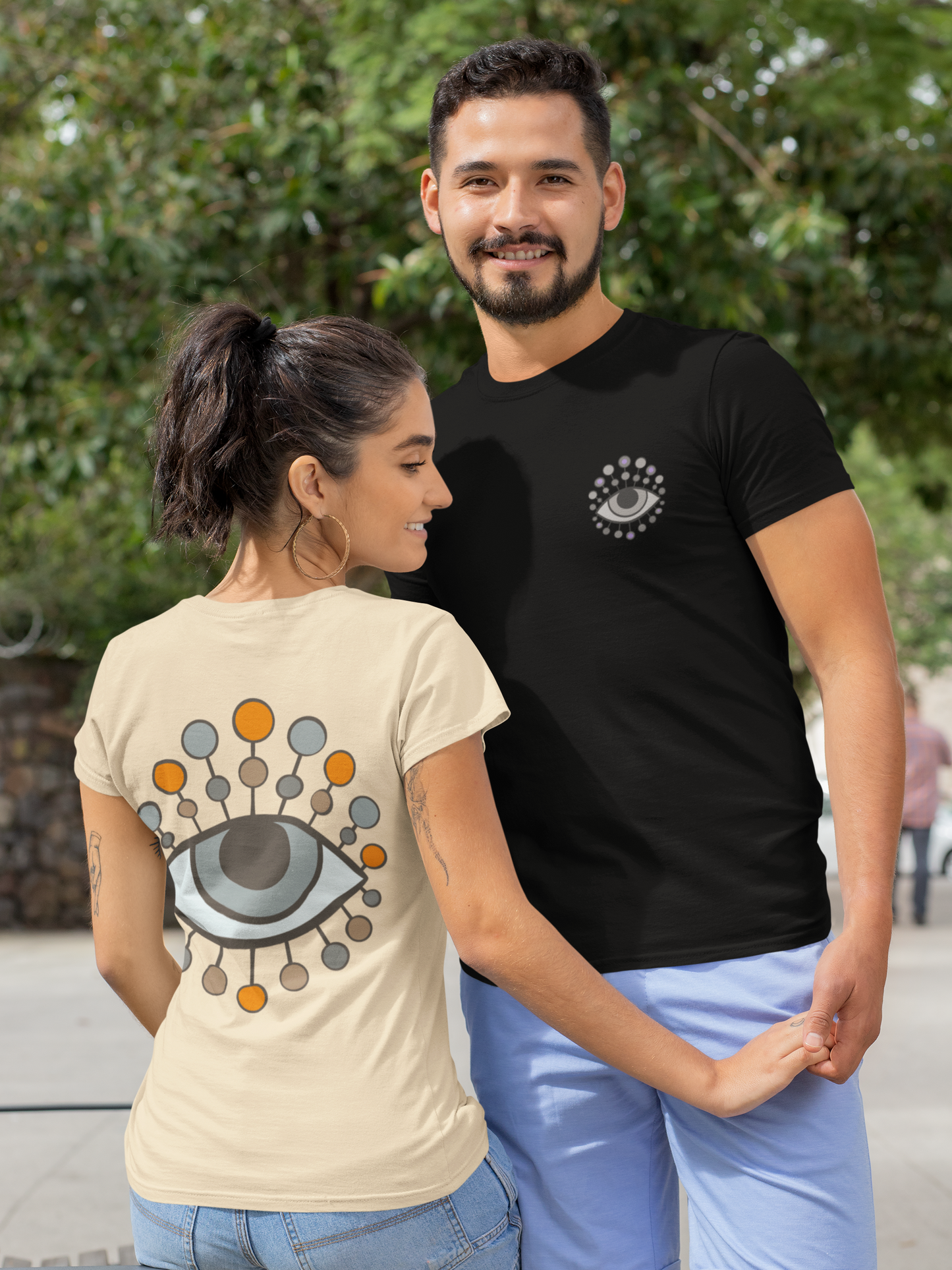 Mucho Ojo T-shirt - Unisex